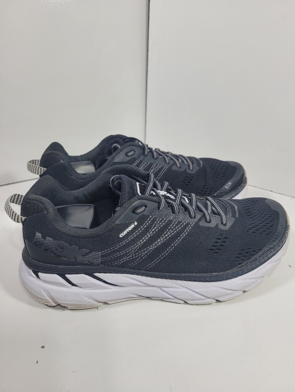 Hoka One One Clifton 6 Womens 9 Black White Running Shoes 1102873 NO INSOLES